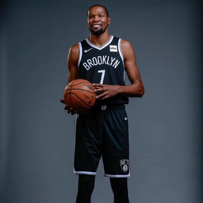 他在场上的 他在场上的